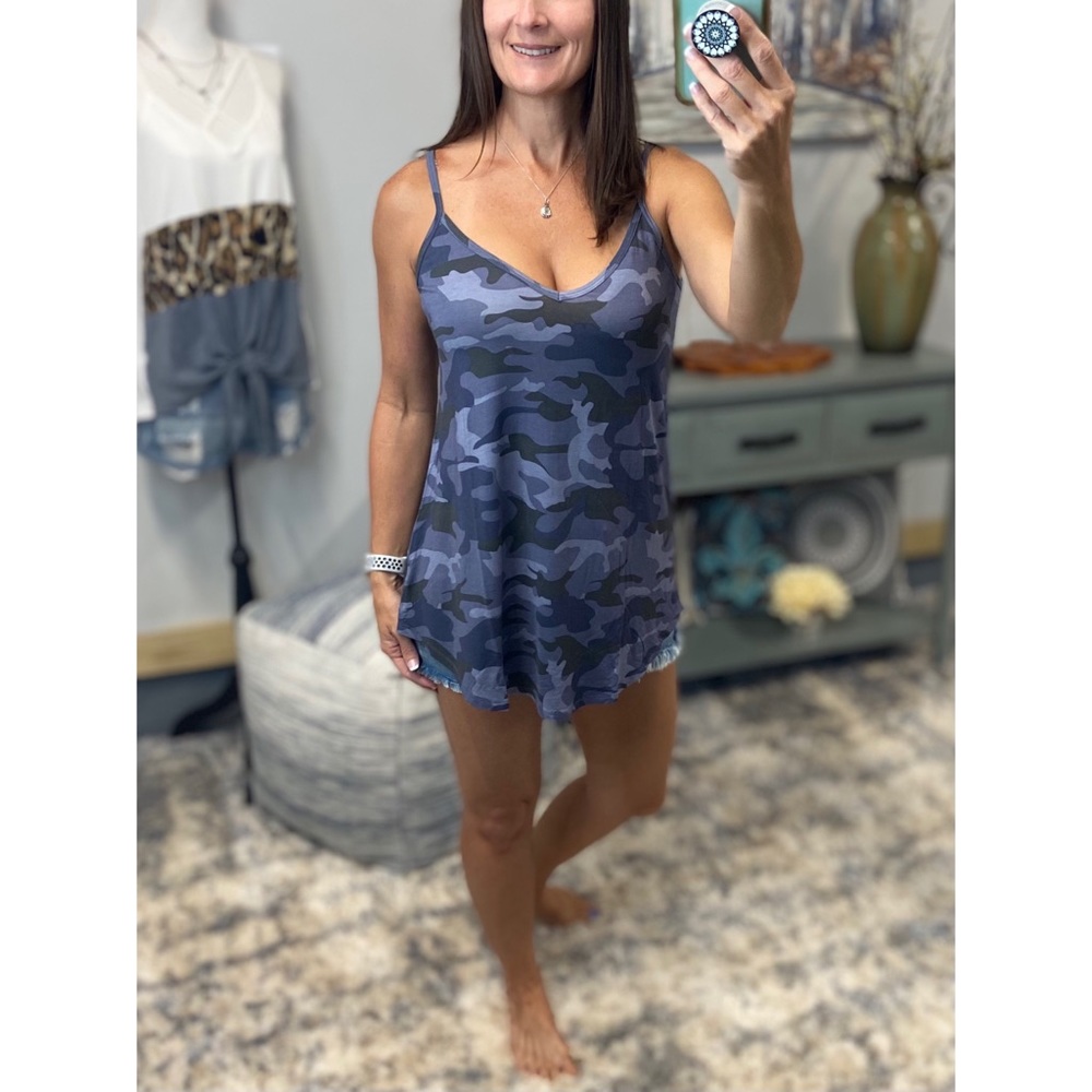 ❤️‍🔥Reversible Camouflage Scoop V-Neck Tank Blue 1422 - Picture 13 of 14